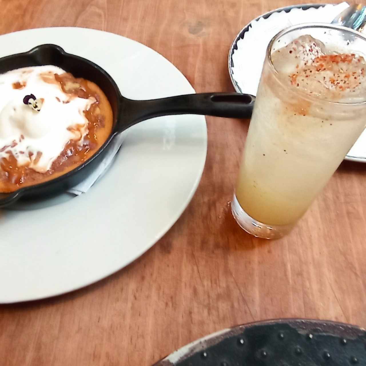 chicloso de galleta y agua de piña.