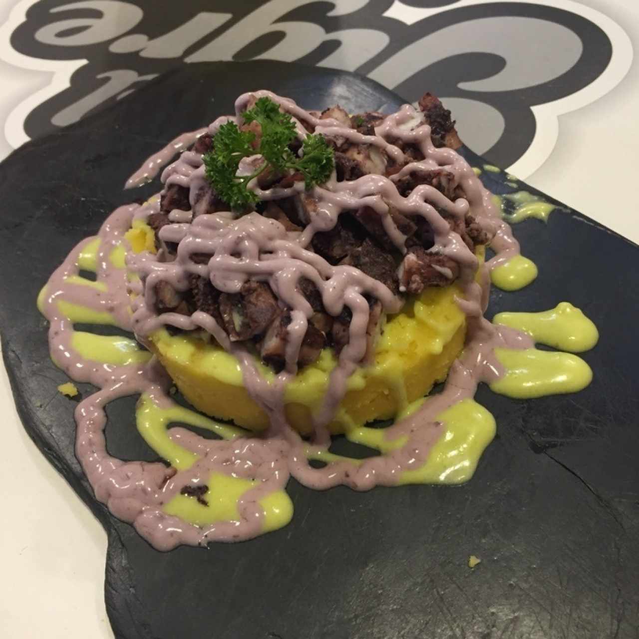 causa de pulpo al olivo