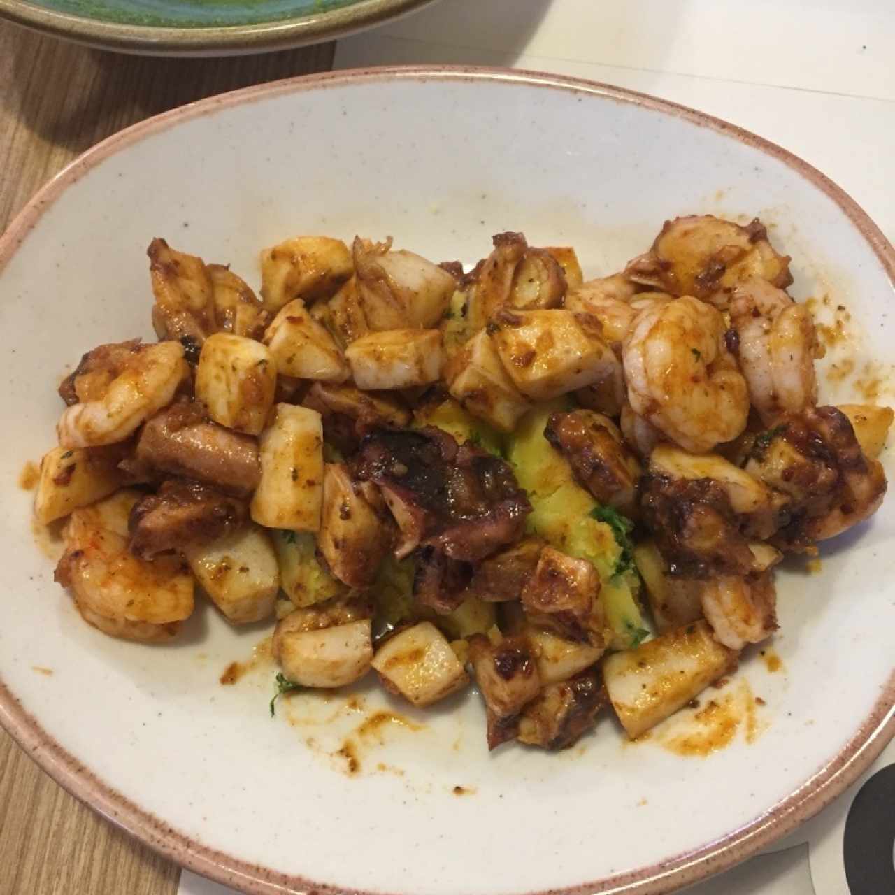 parrillada anticucho de mariscos