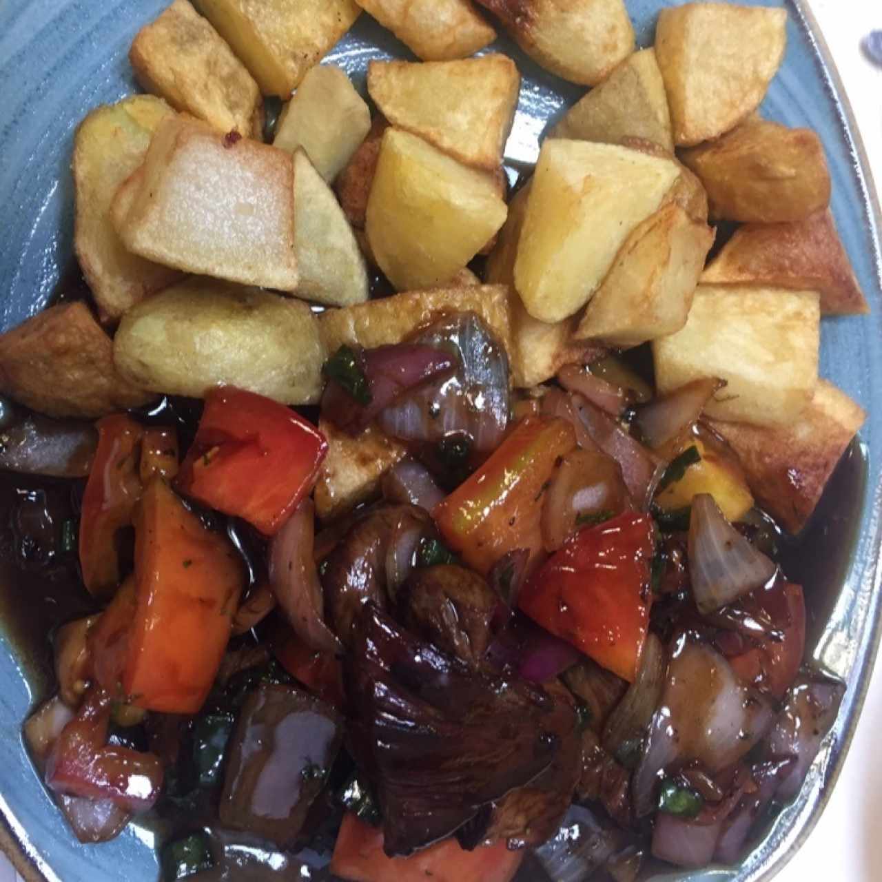 Lomo saltado