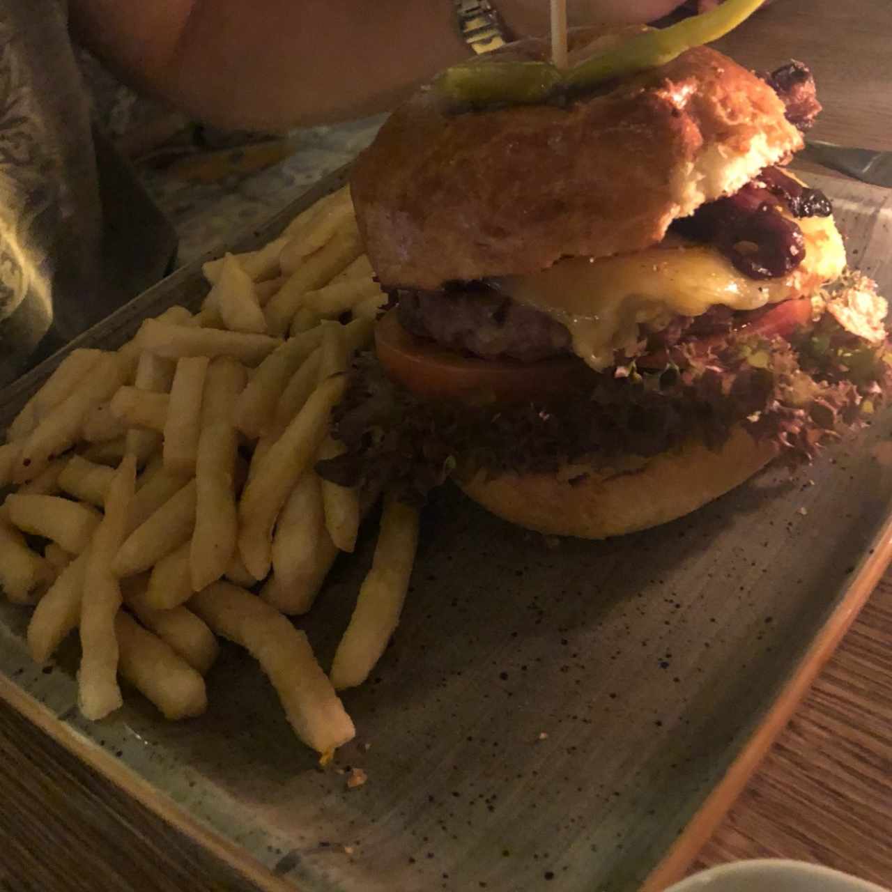 Fuertes - Hamburguesa Angus