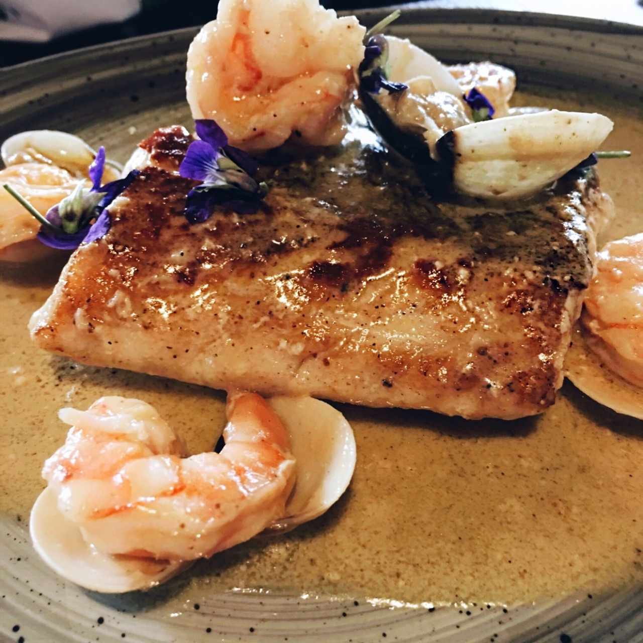 Corvina Asada a la Pimienta