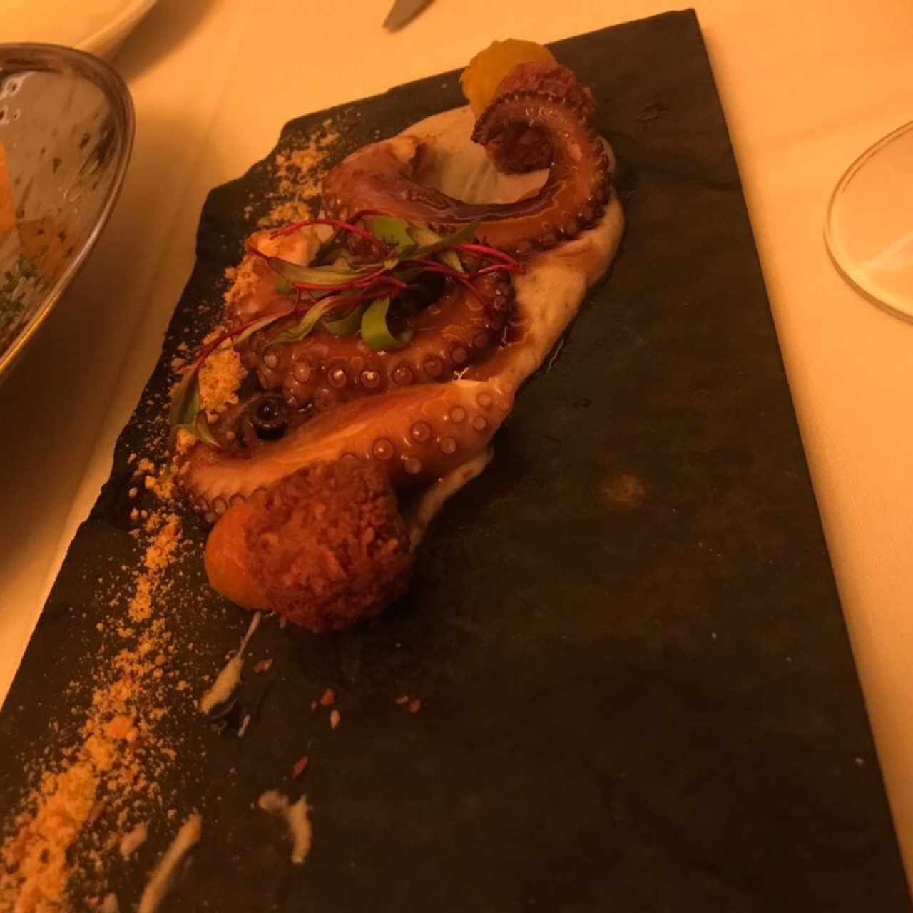 Pulpo en Crema de Arrechón del Chocó