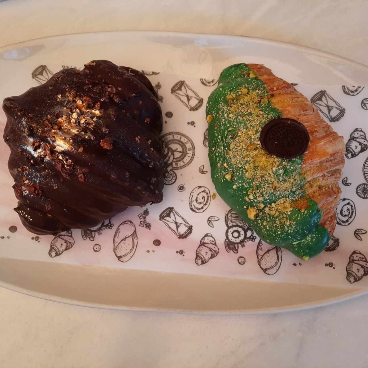 Croissants de chocolate y pistacho