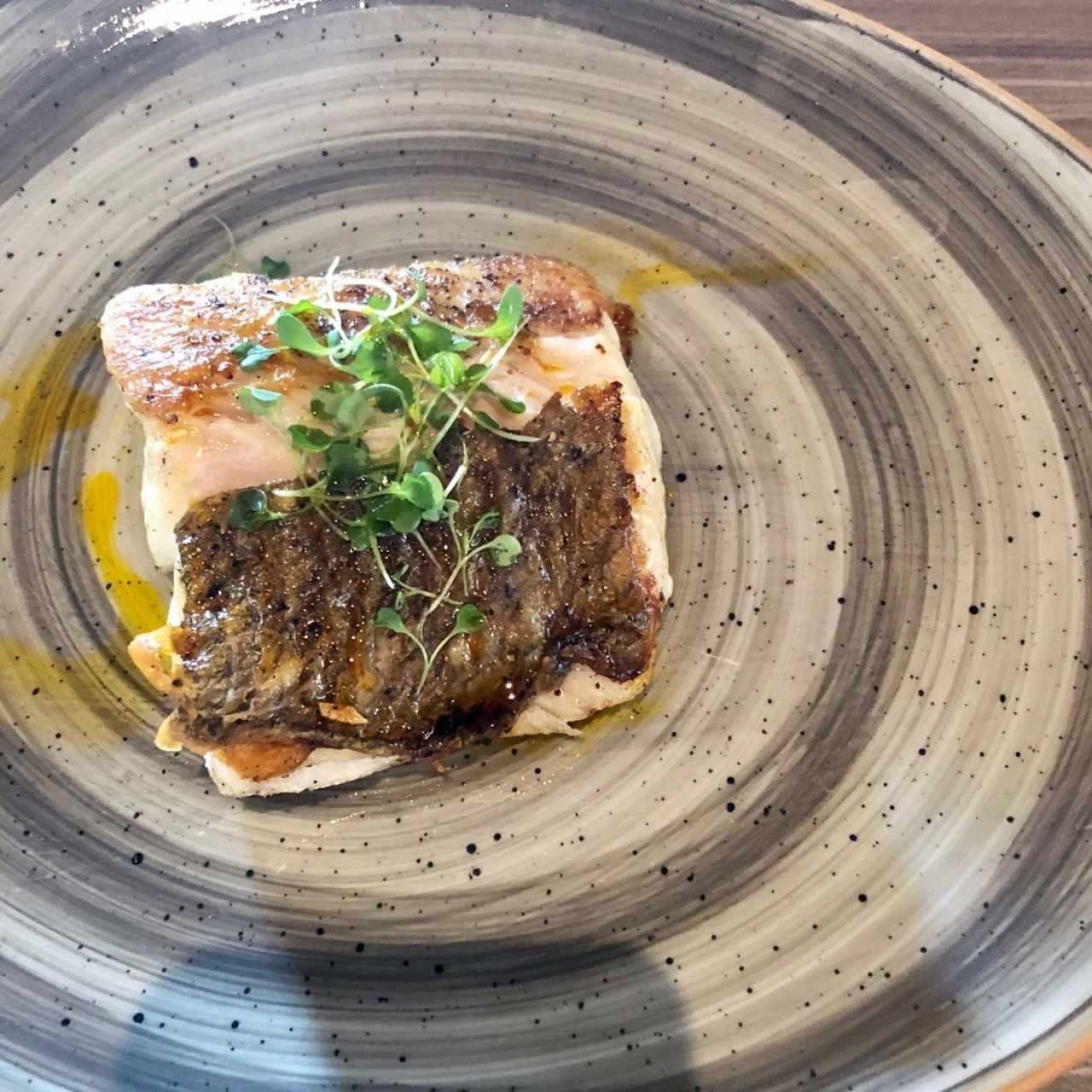 Corvina Asada a la Pimienta