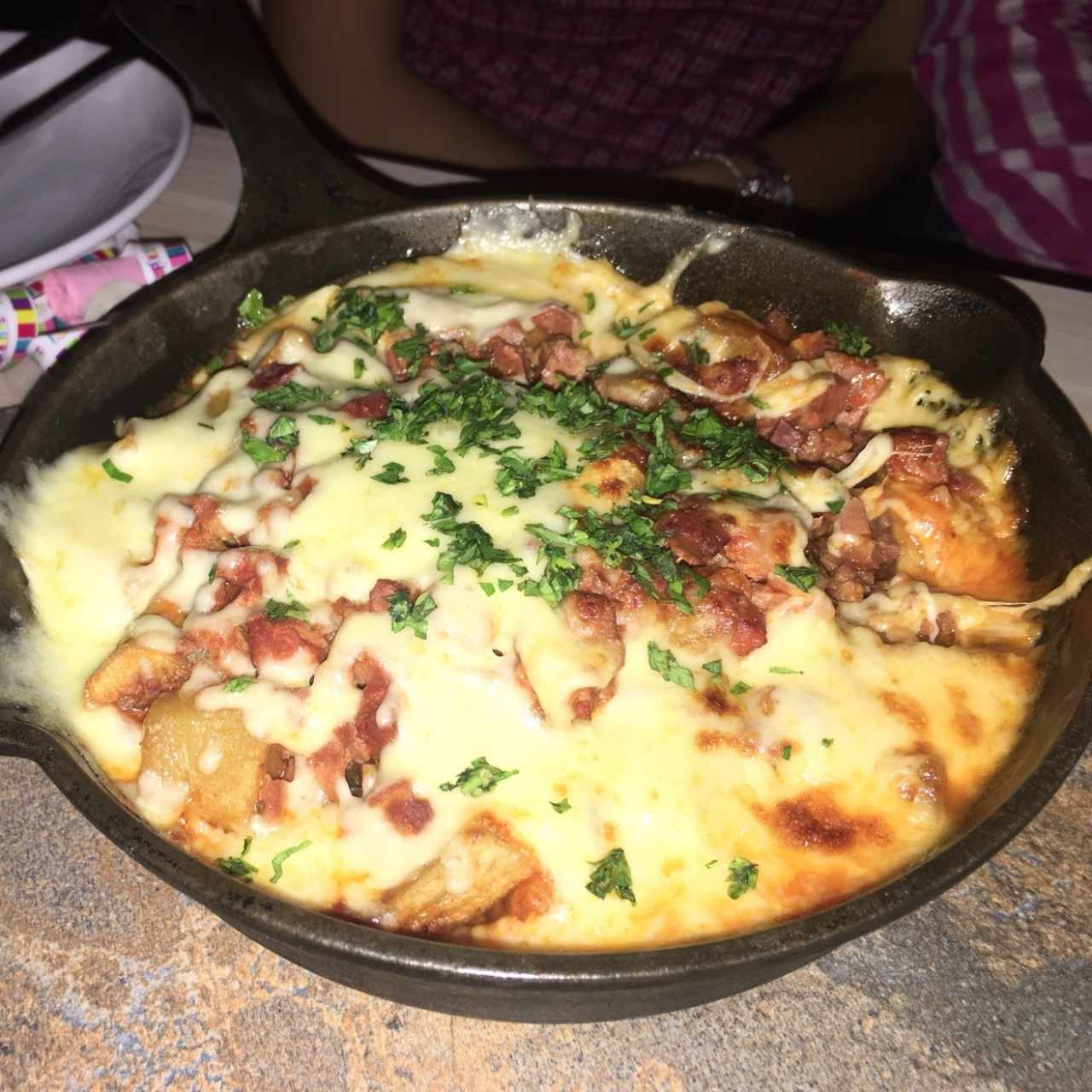 Cacerola de Patatas Bravas