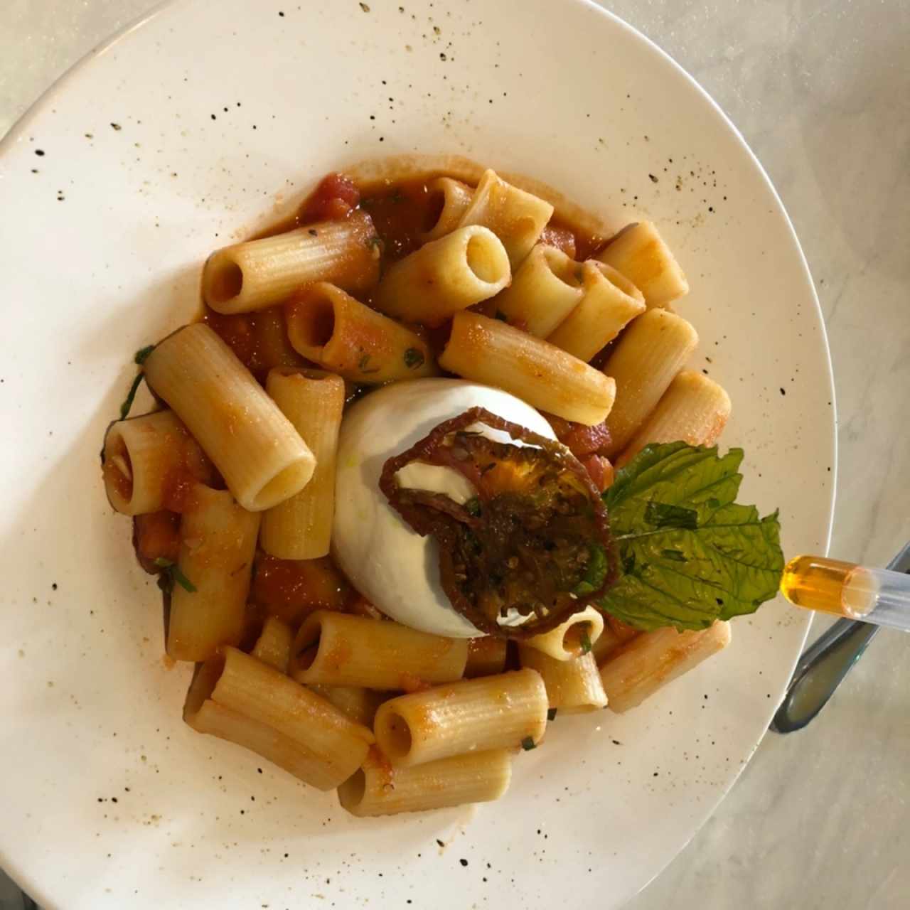 Rigatoni e Burrata
