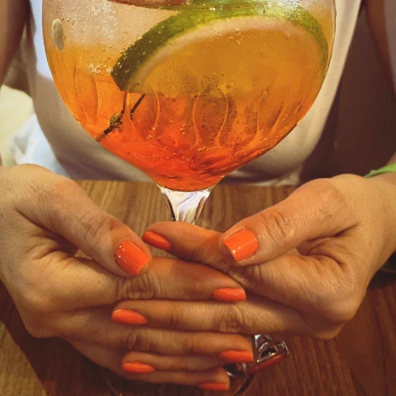 MOODY ORANGE 👏👏👏👏🤩