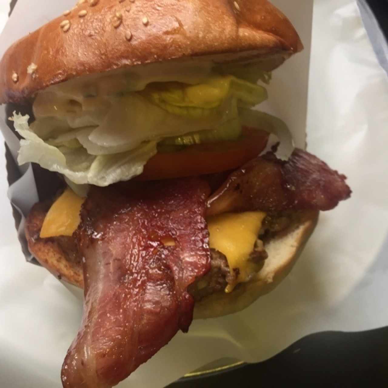 hamburgesa BTL tocineta 