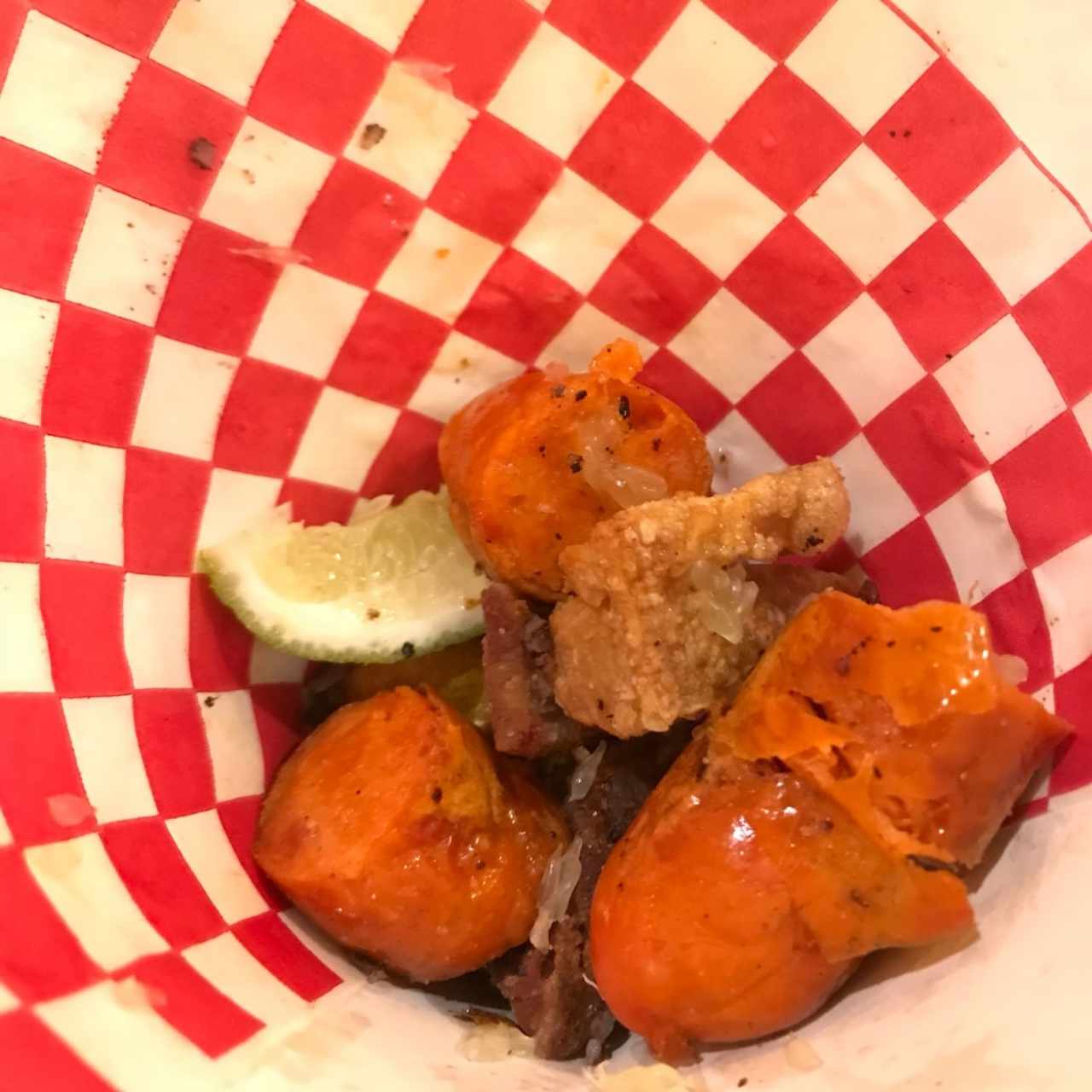 Cono mixto: chicharrón, chorizo y morcilla  