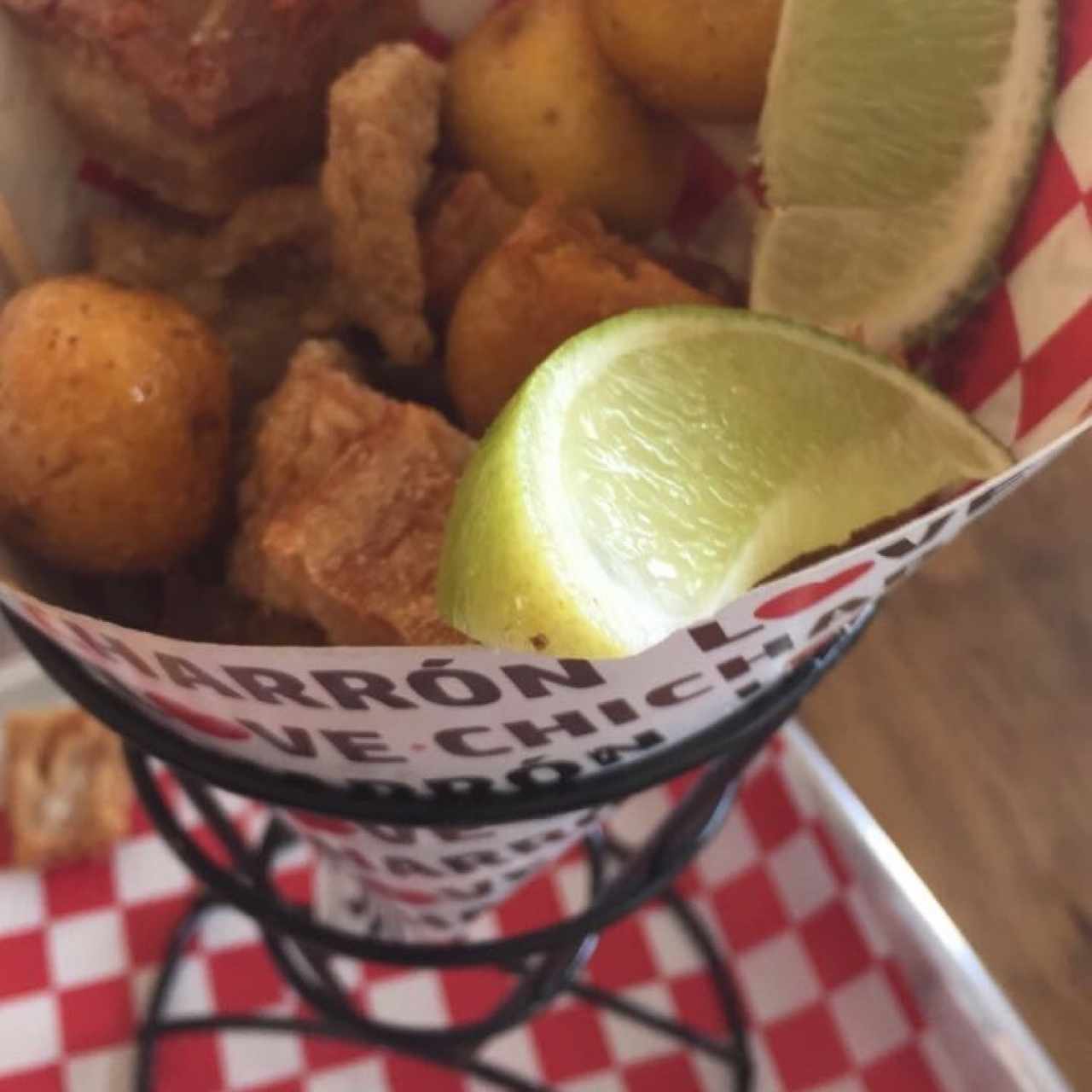 Chicharrón carnudo 