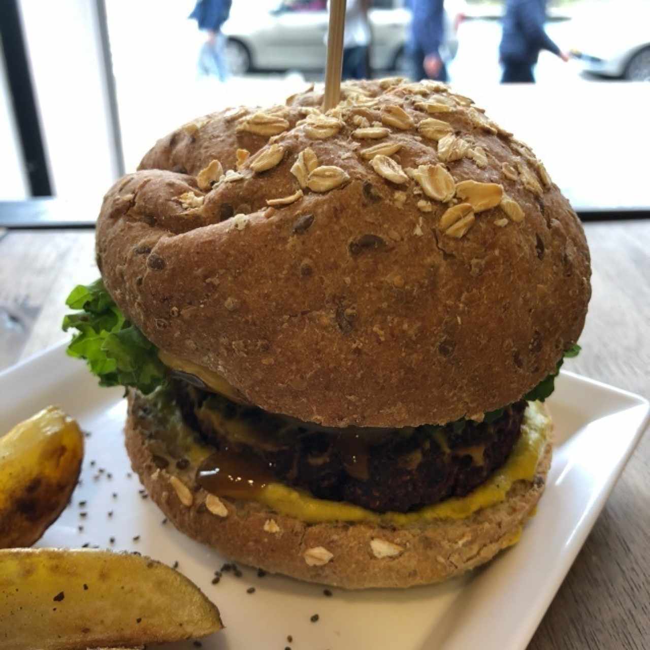 Crudo burger