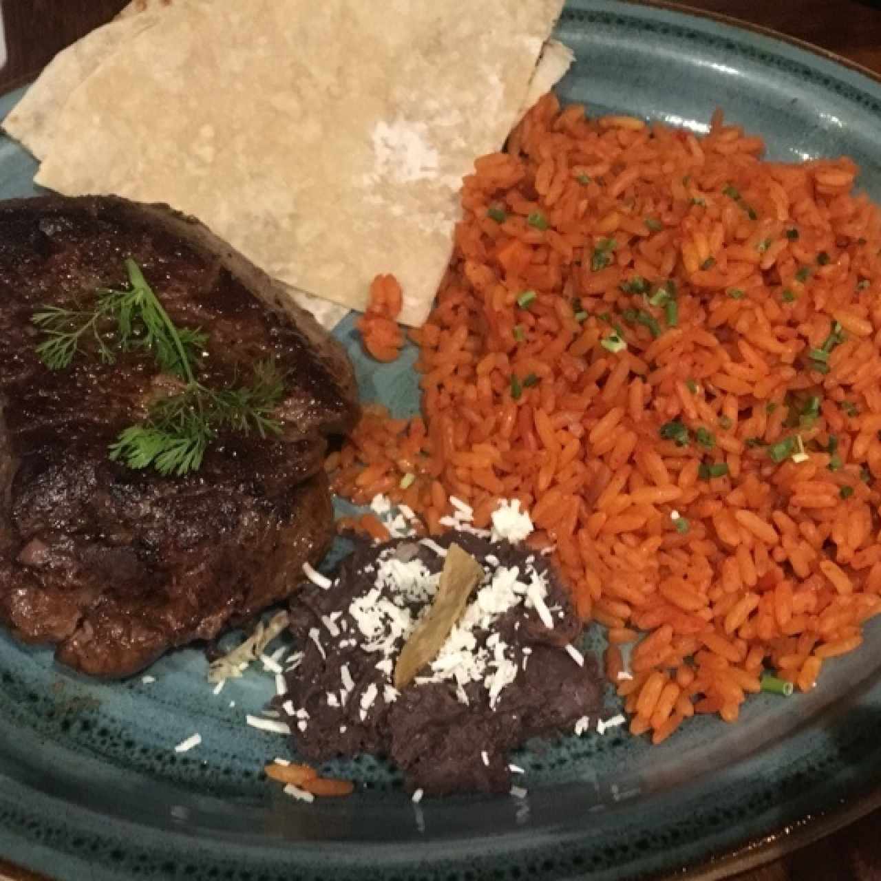 Lomo en salsa Molcajeteada