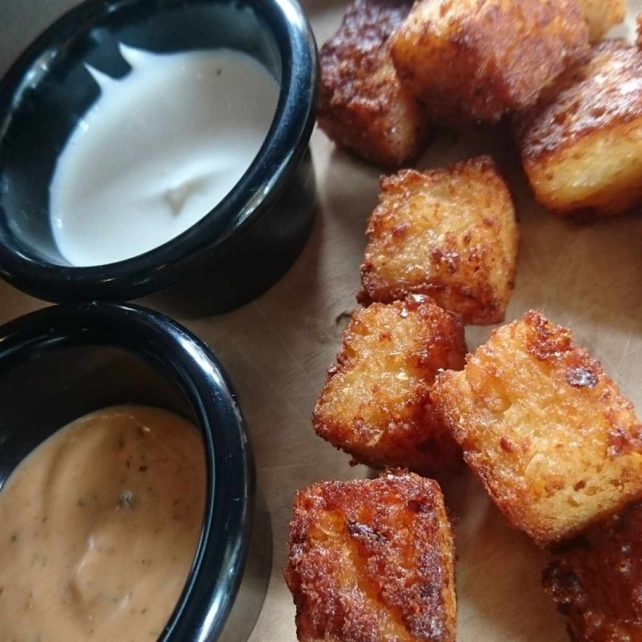 triángulos de choclo con suero coateño