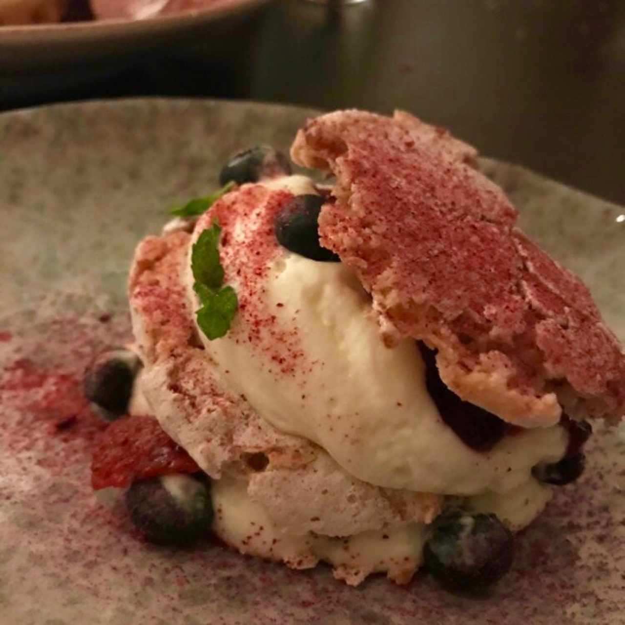 merengue de frutos rojos