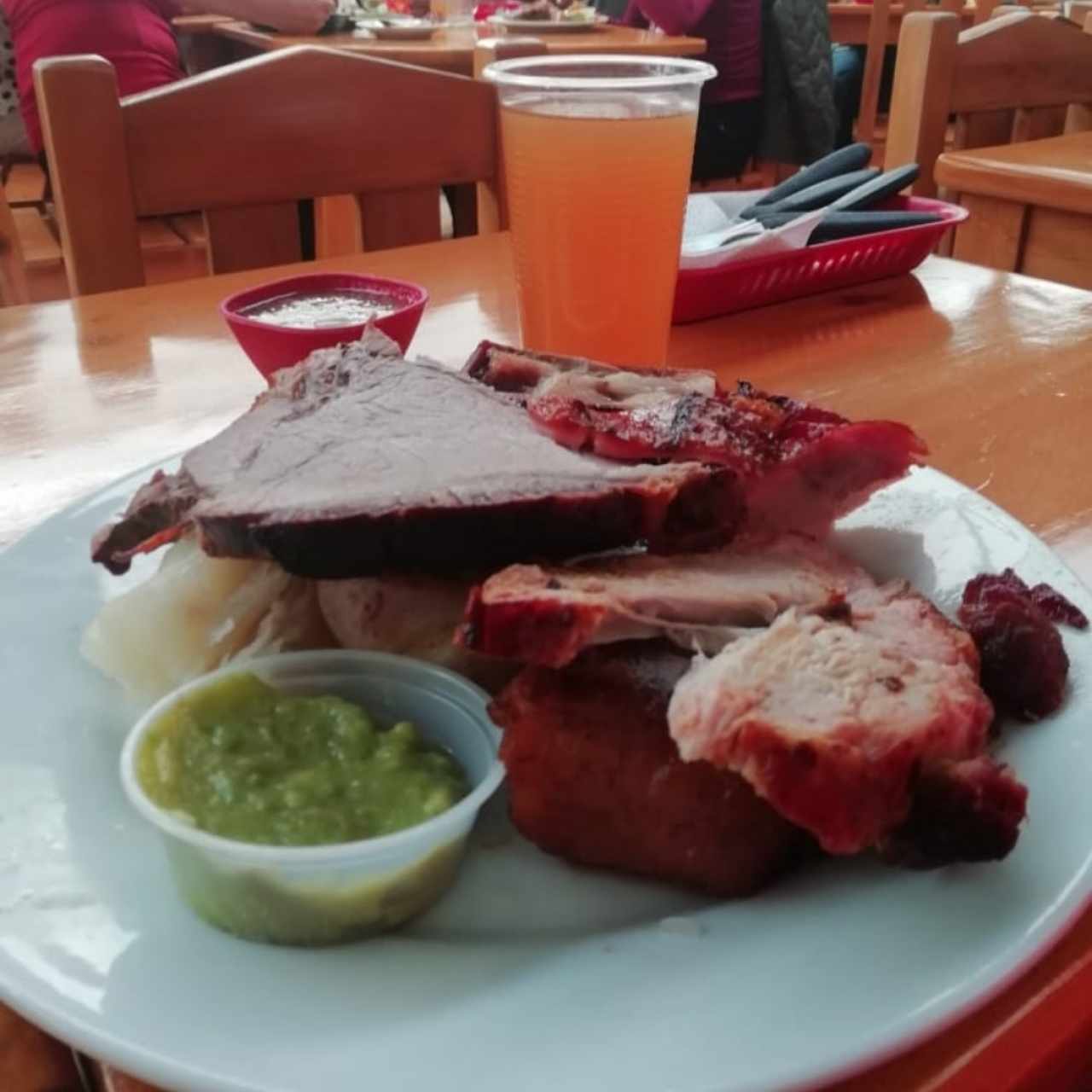Mixto mamona lechón.