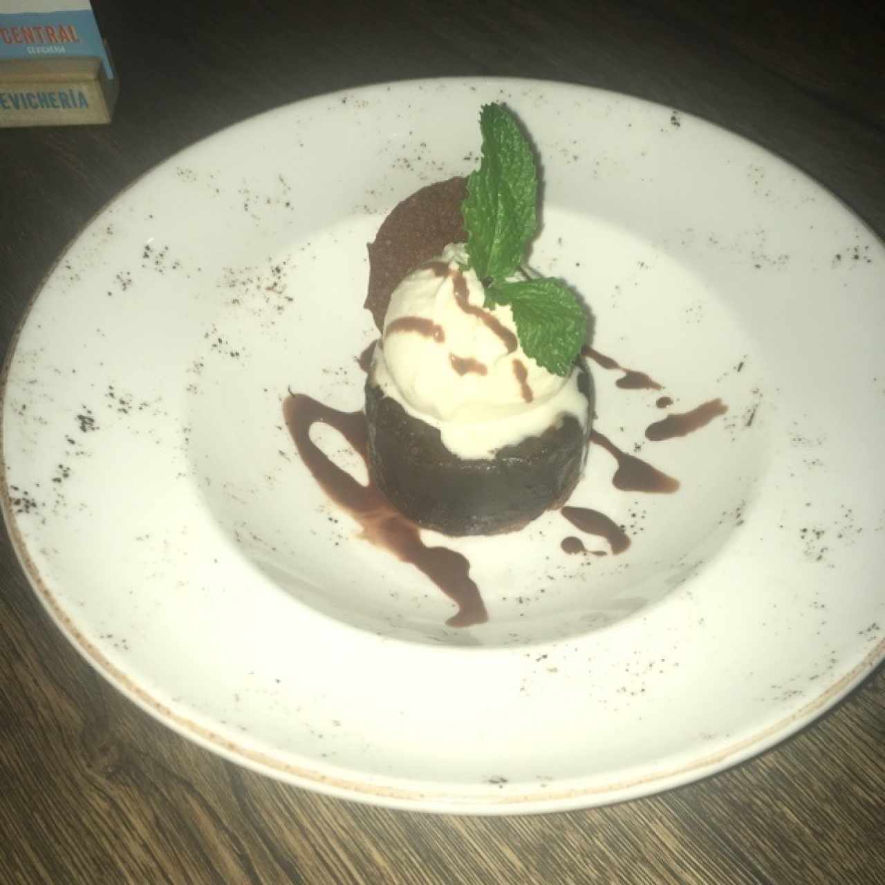 Torta de Chocolate con helado de vainilla
