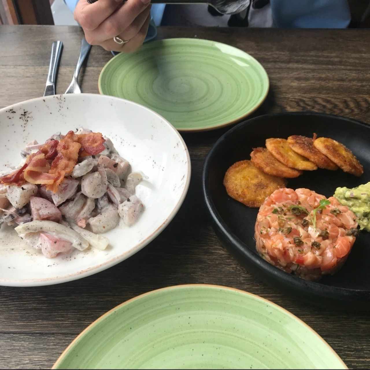 Ceviche a la Pimienta Mixto y Tartar de Salmon