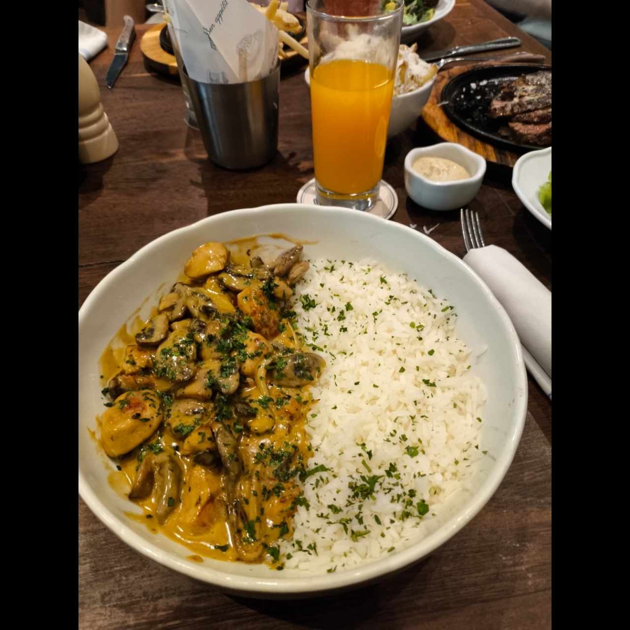 pollo stroganoff