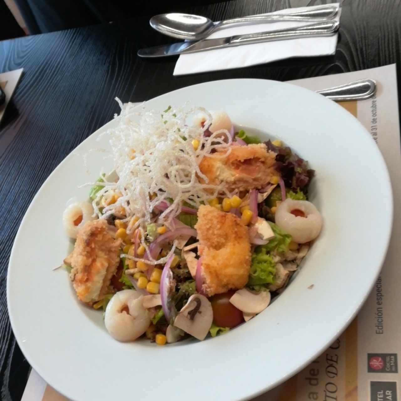 ensalada de salmón árabe