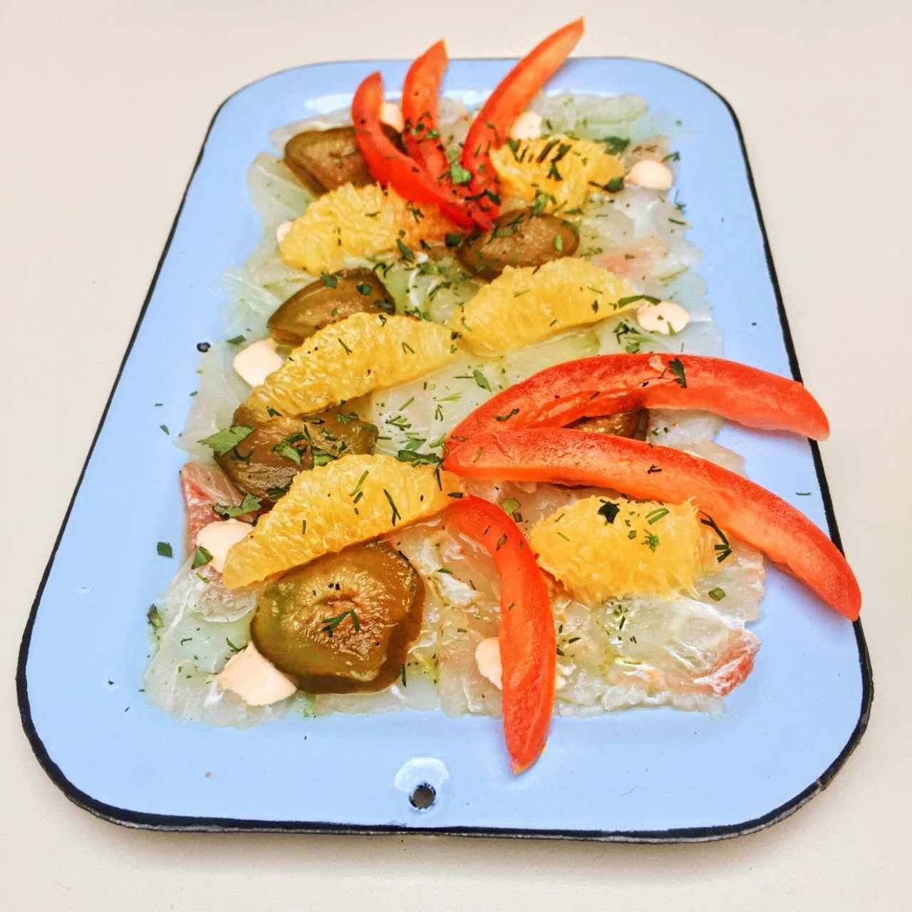 Tiradito en leche de coco