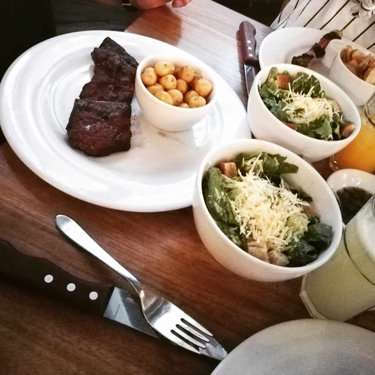 Lomo de res (grande) y acompañamientos
