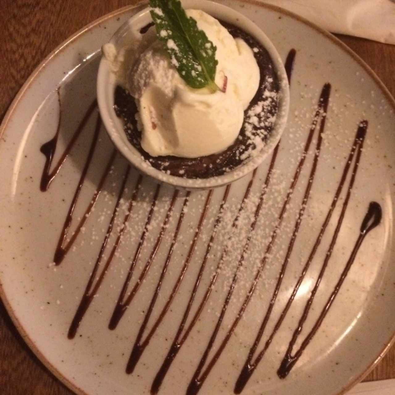 Souffle de chocolate (nutella) con helado de vainilla 