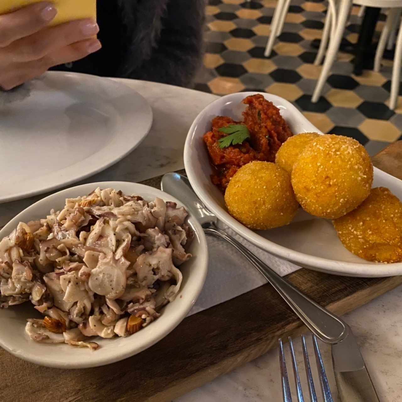 Entradas - arancinis y pulpo