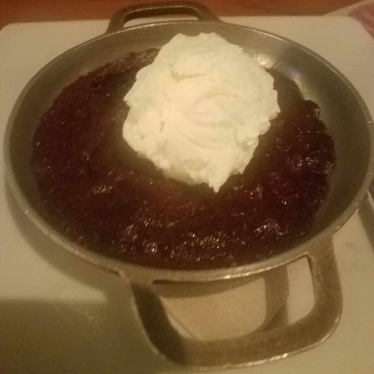 Brownie con helado