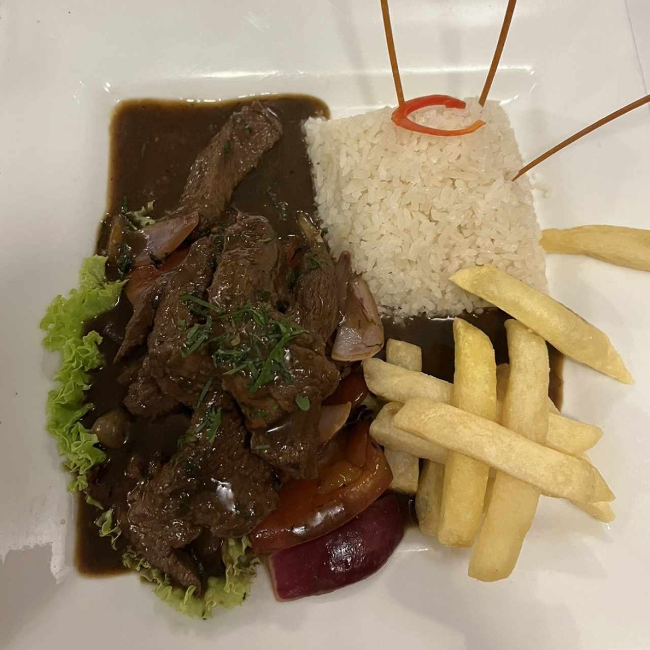 Lomo saltado