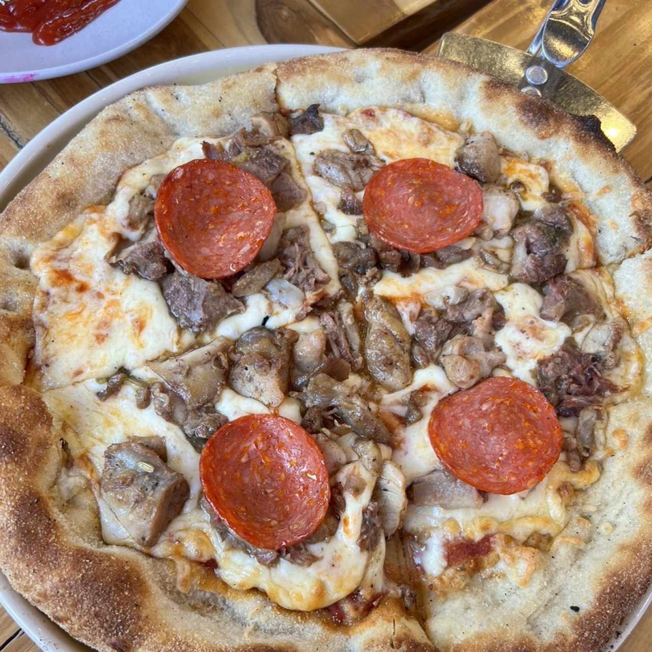 Pizza de carnes