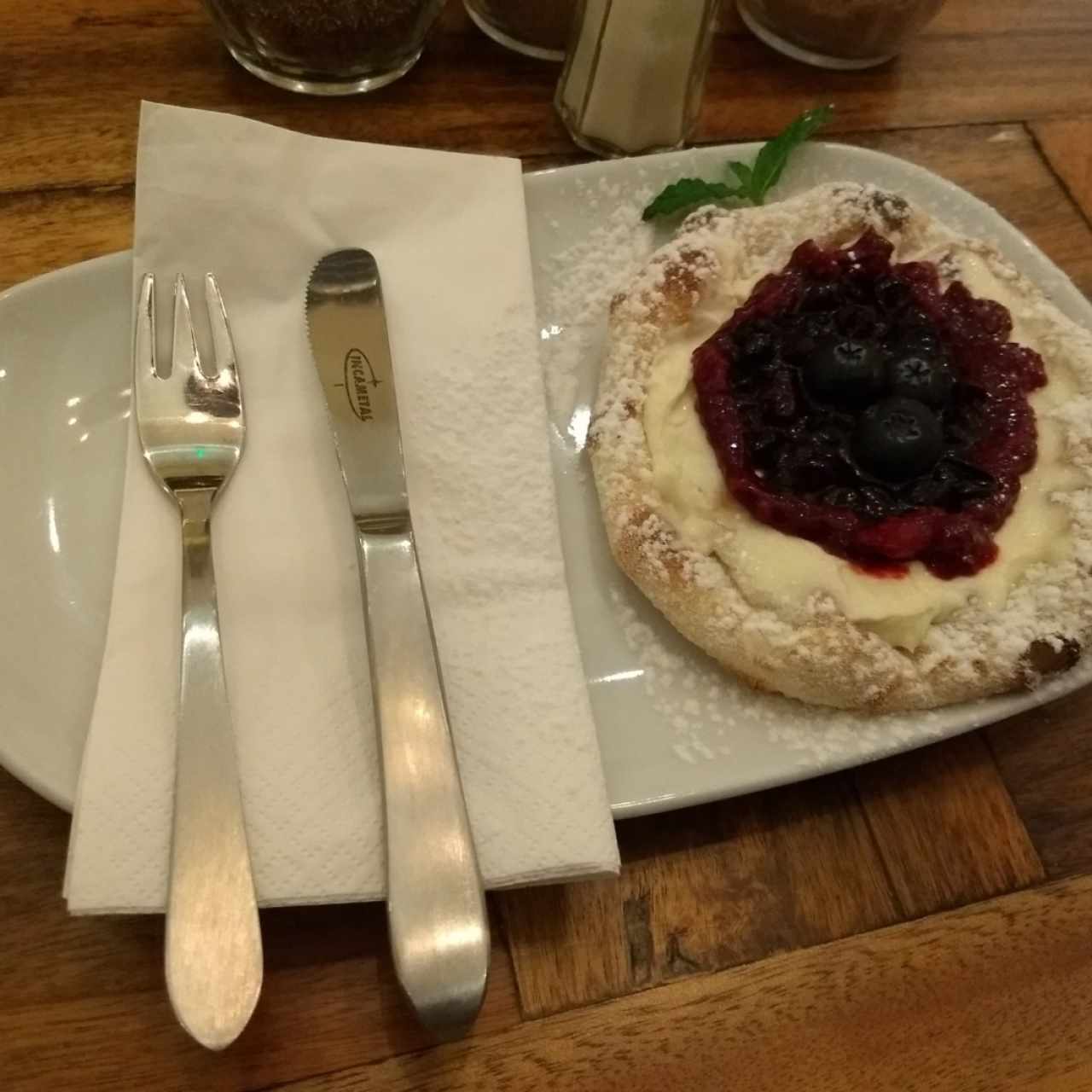 Pizza Frutti Rossi (postre)