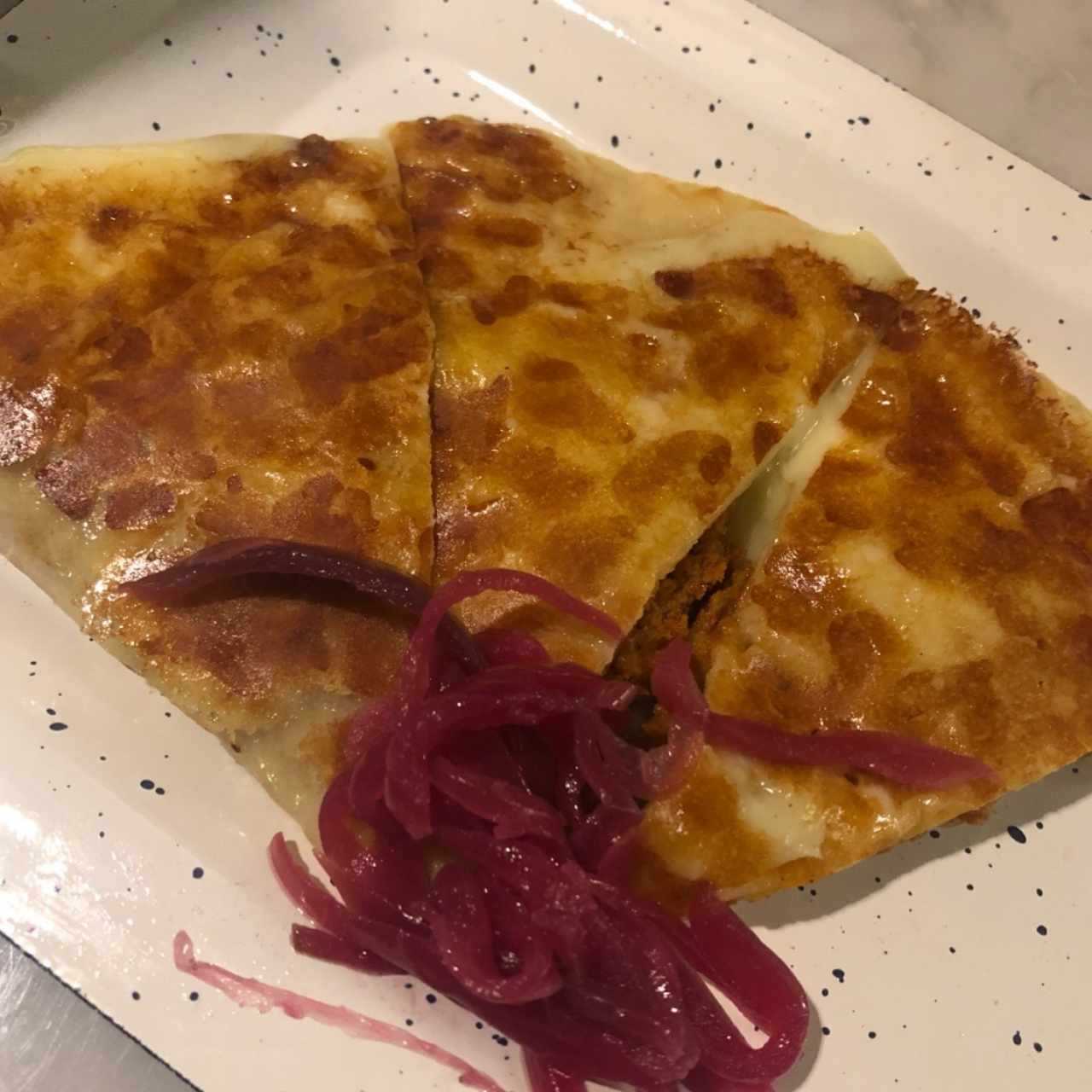 quesadilla de cochinita Pibill