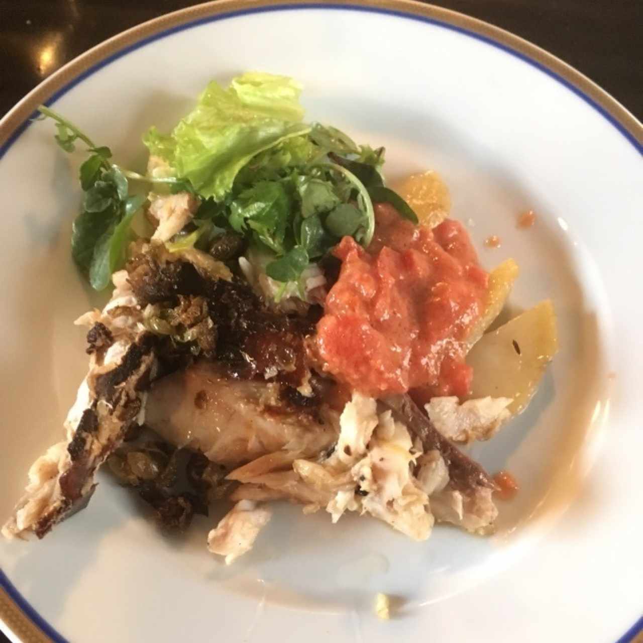 pesca fresca a la parrilla de sal