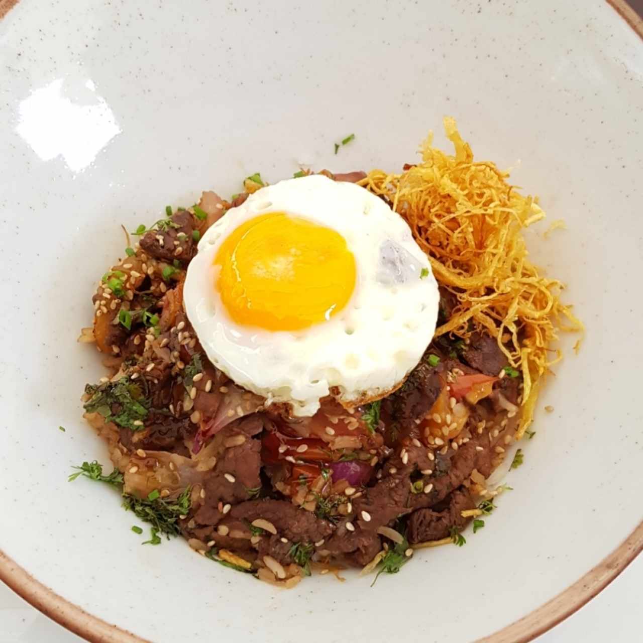 Lomo saltado