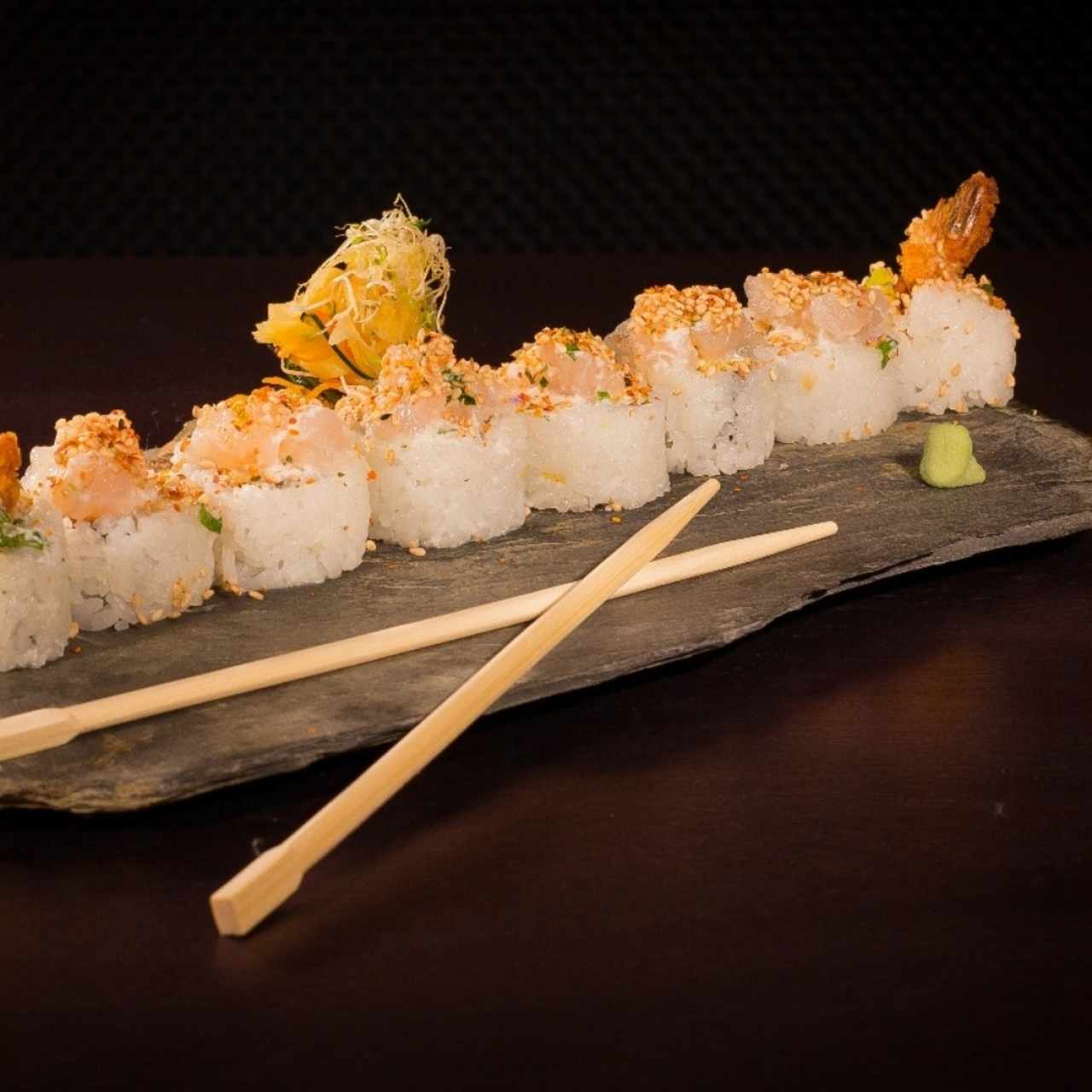 Langostino limeño roll