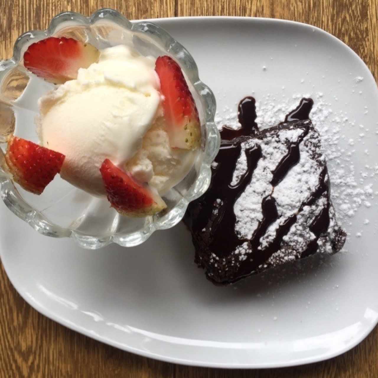 Brownie con helado