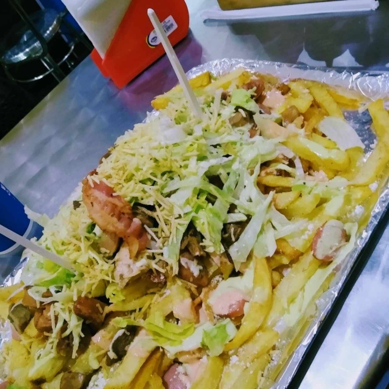 salchipapa marimonda para tres.