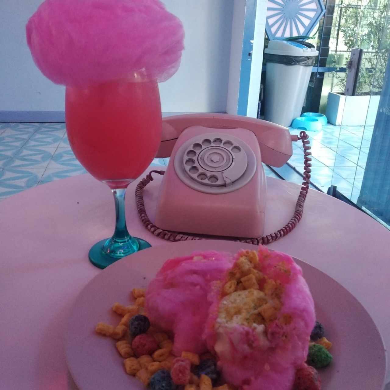 Limonada arcoiris y Burrito de Algodón
