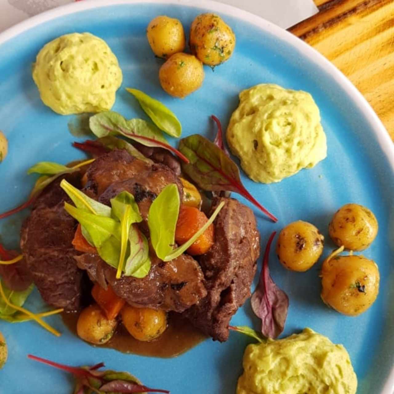 mejillas de cerdo braseadas