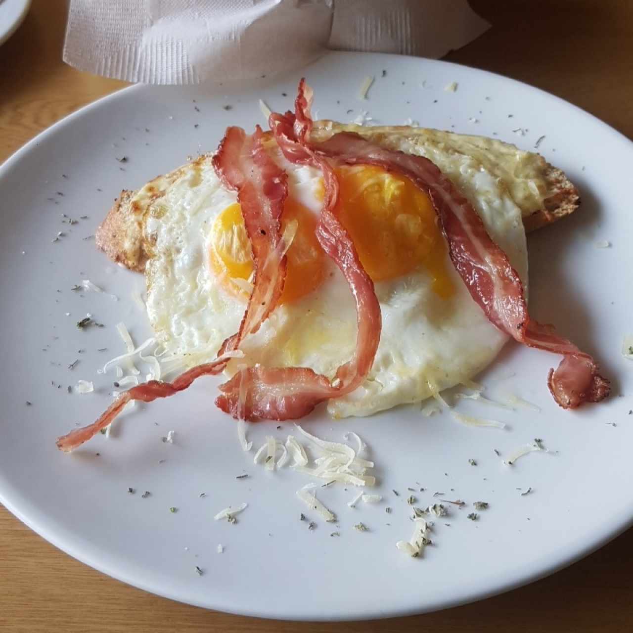 Huevos Lorraine