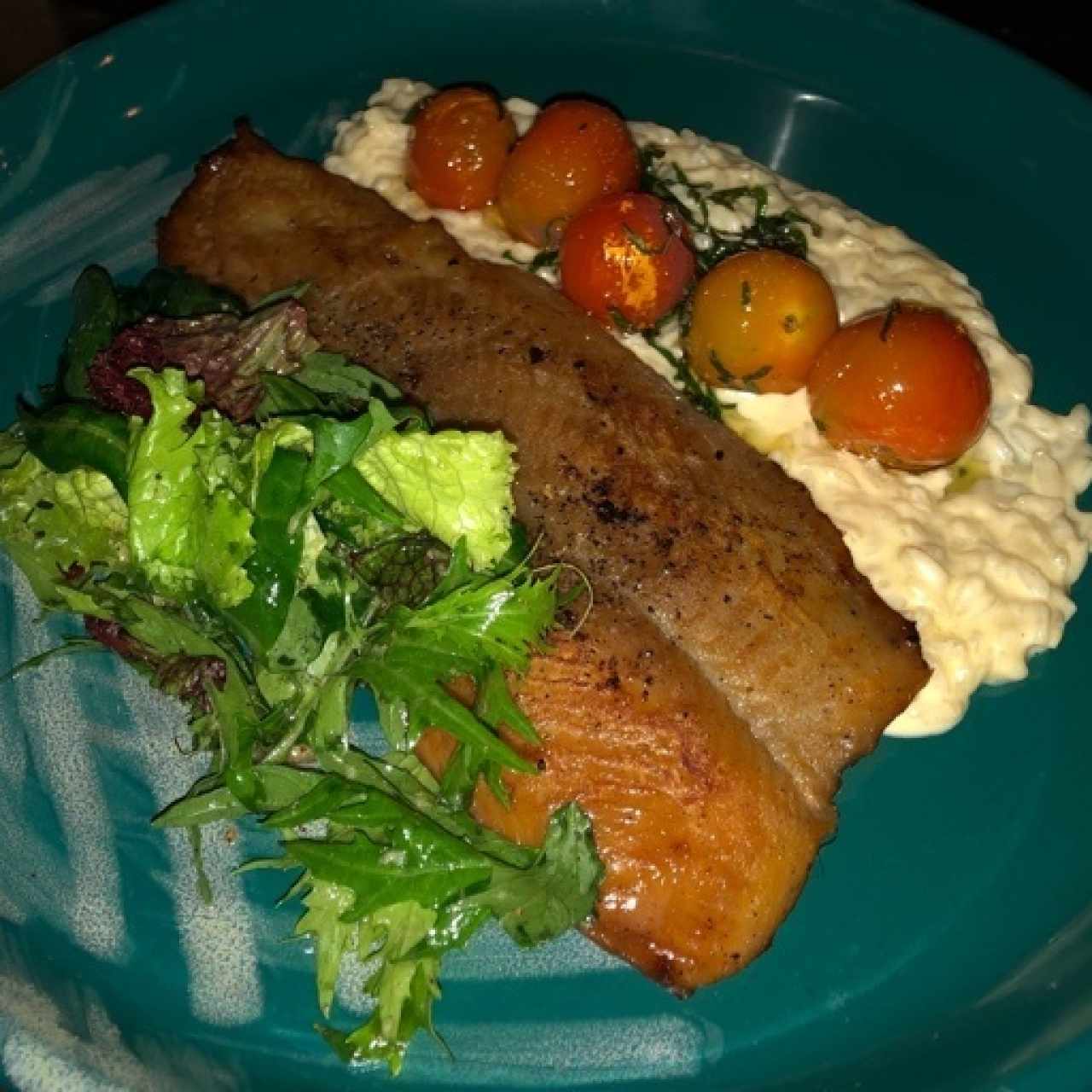 PLATOS FUERTES - PESCA BLANCA AHUMADA