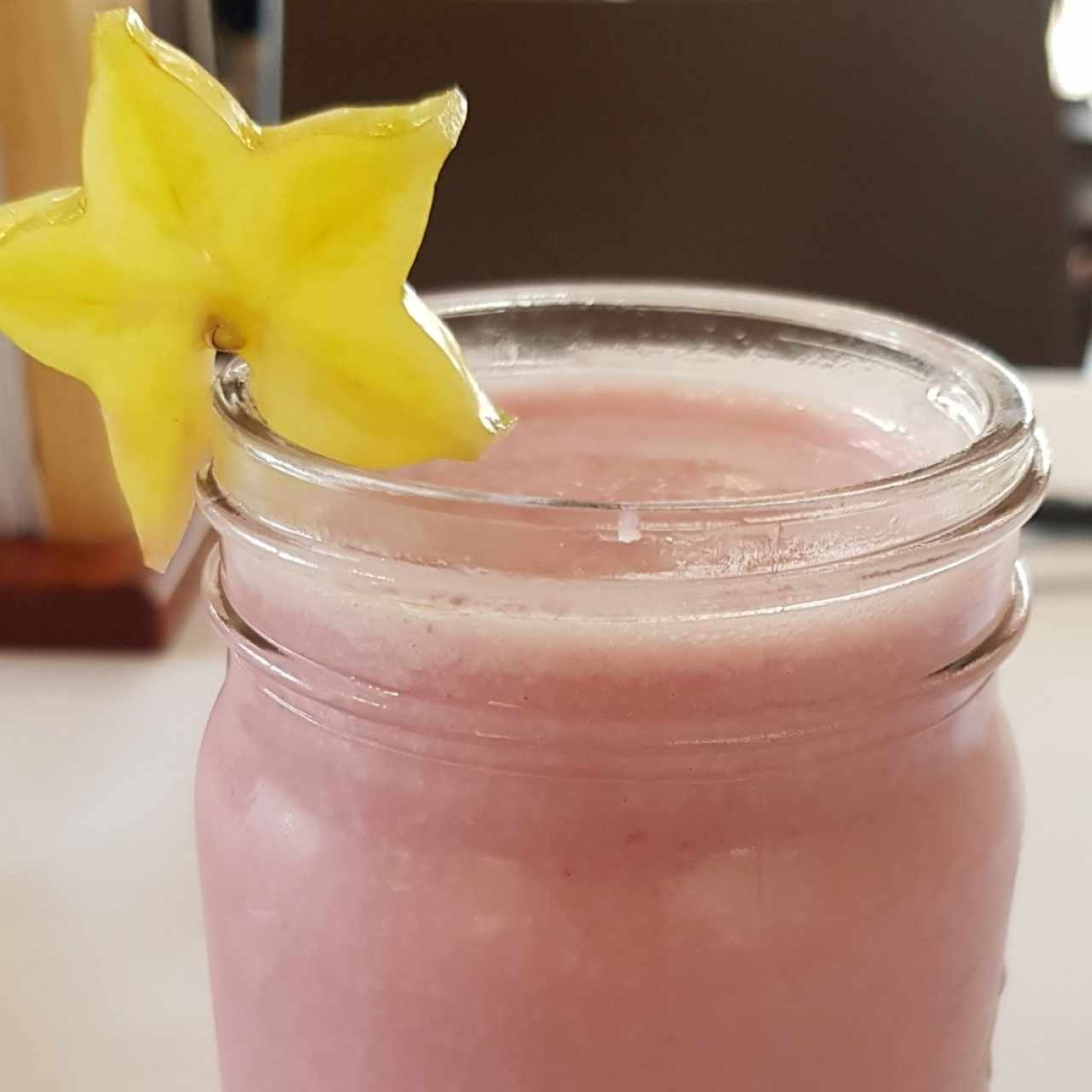 jugo de mora en leche