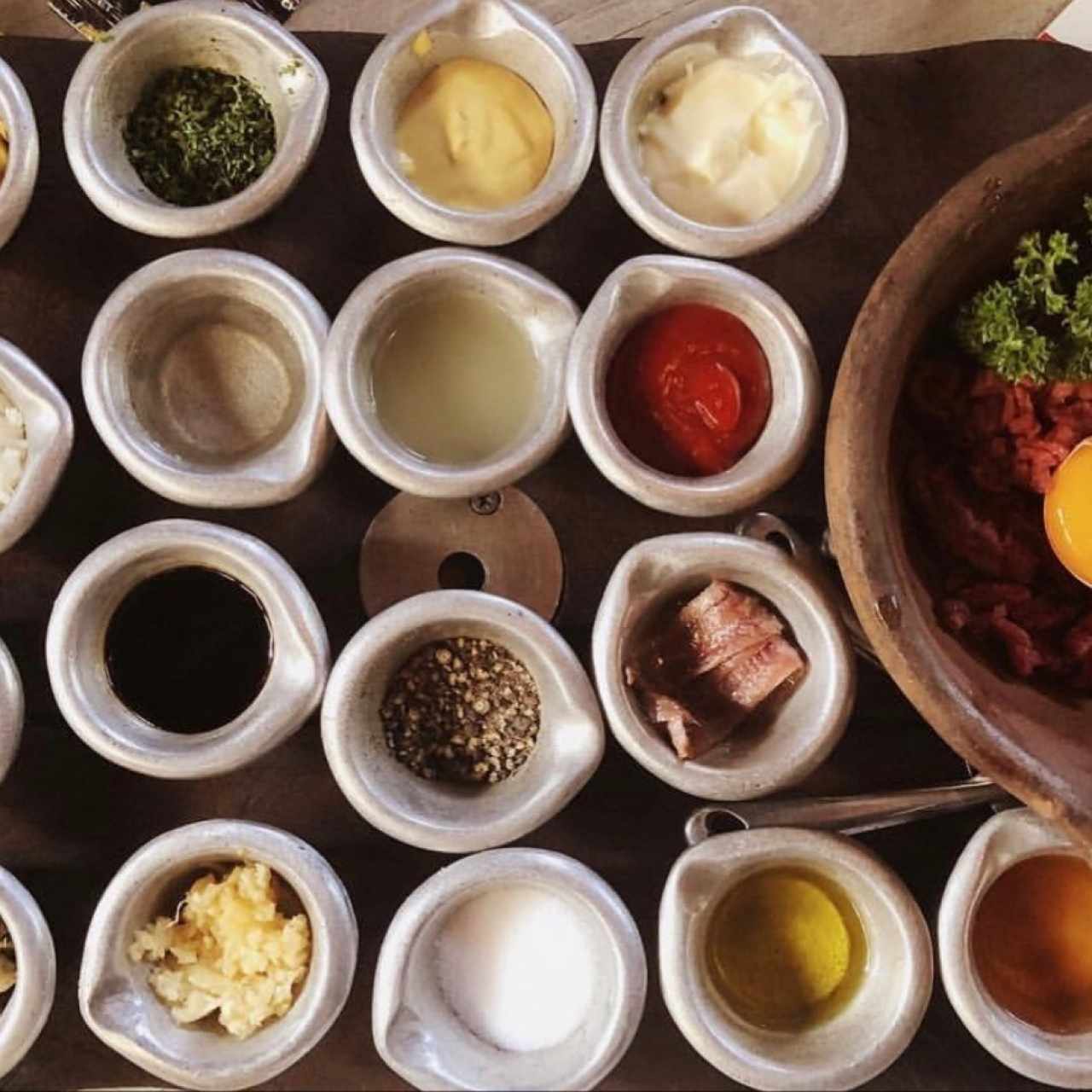 tartare de res! con muchas especias! 