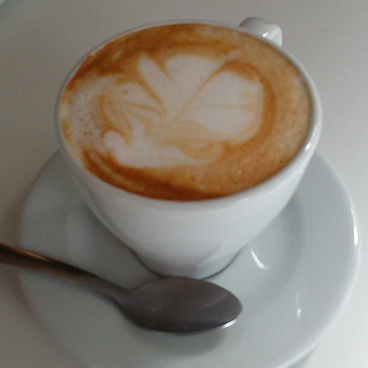 capuchino con leche de almendra