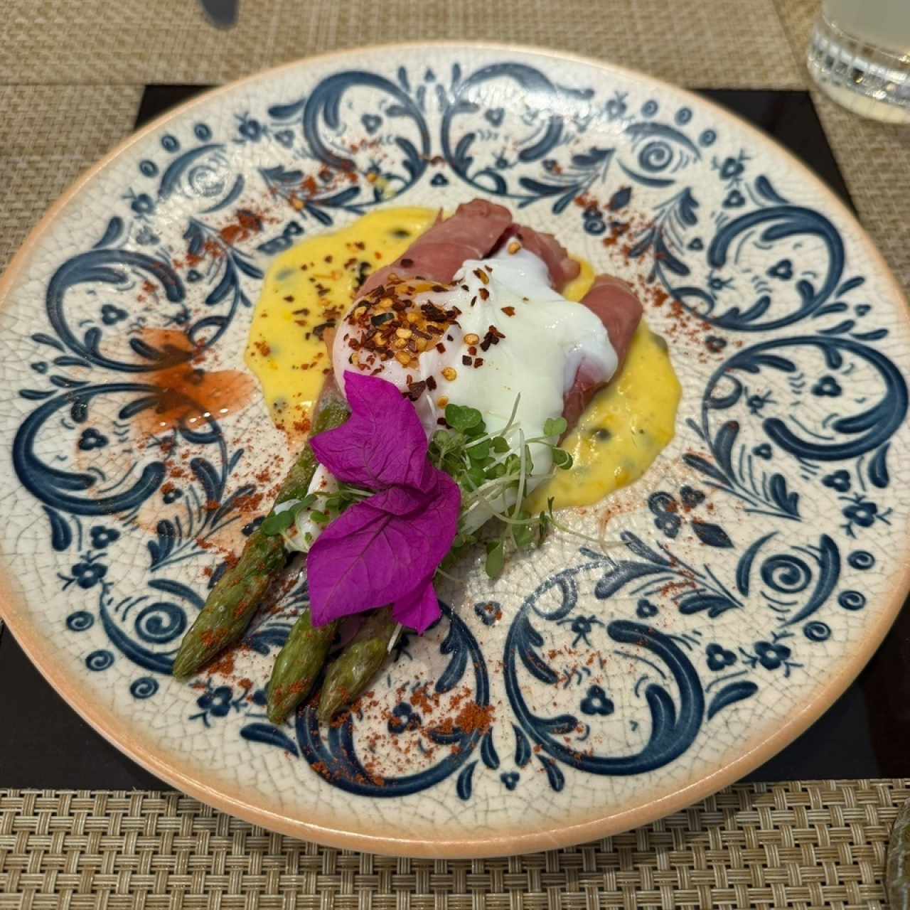 Espárragos con jamon serrano
