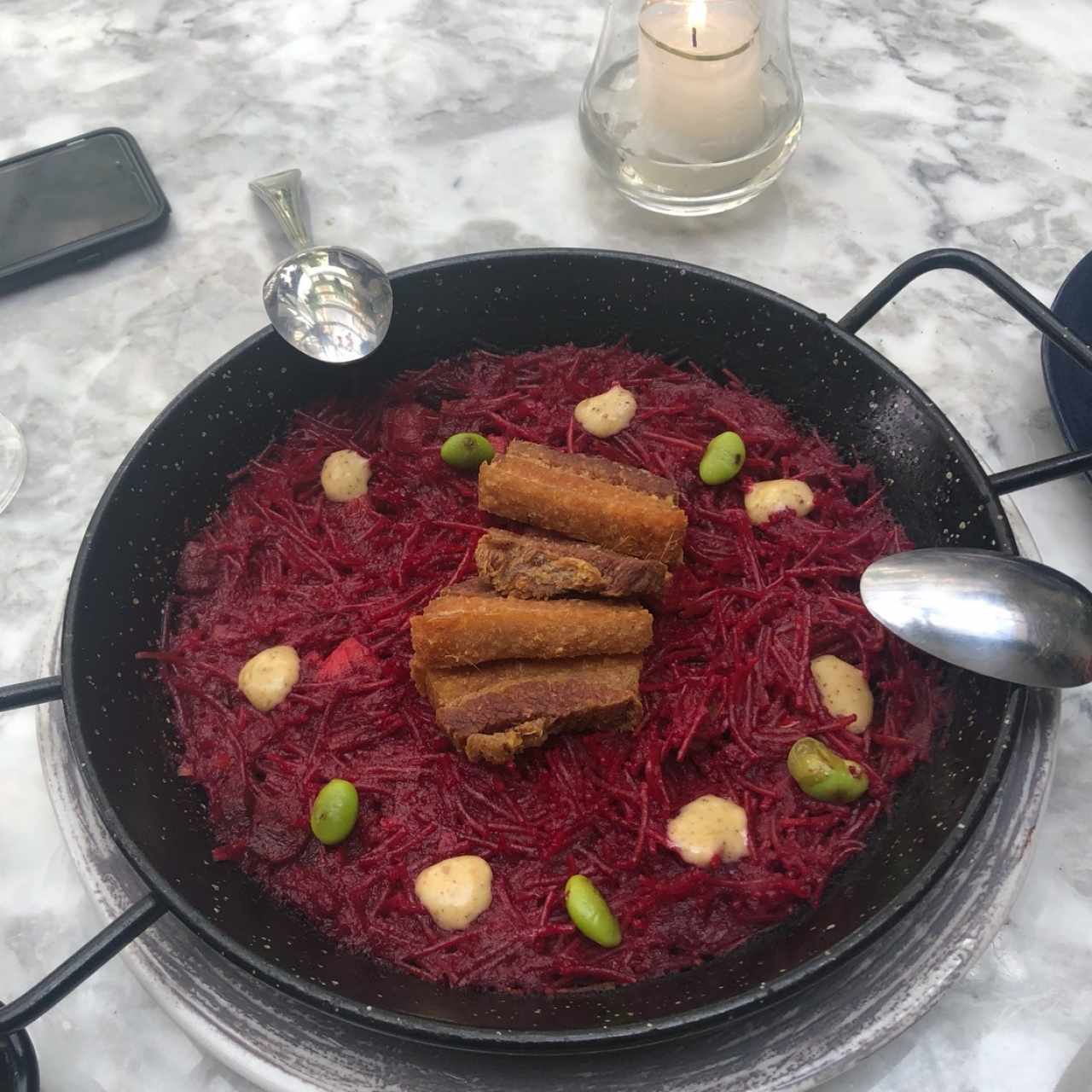 Fideua de Remolacha con Porkbelly