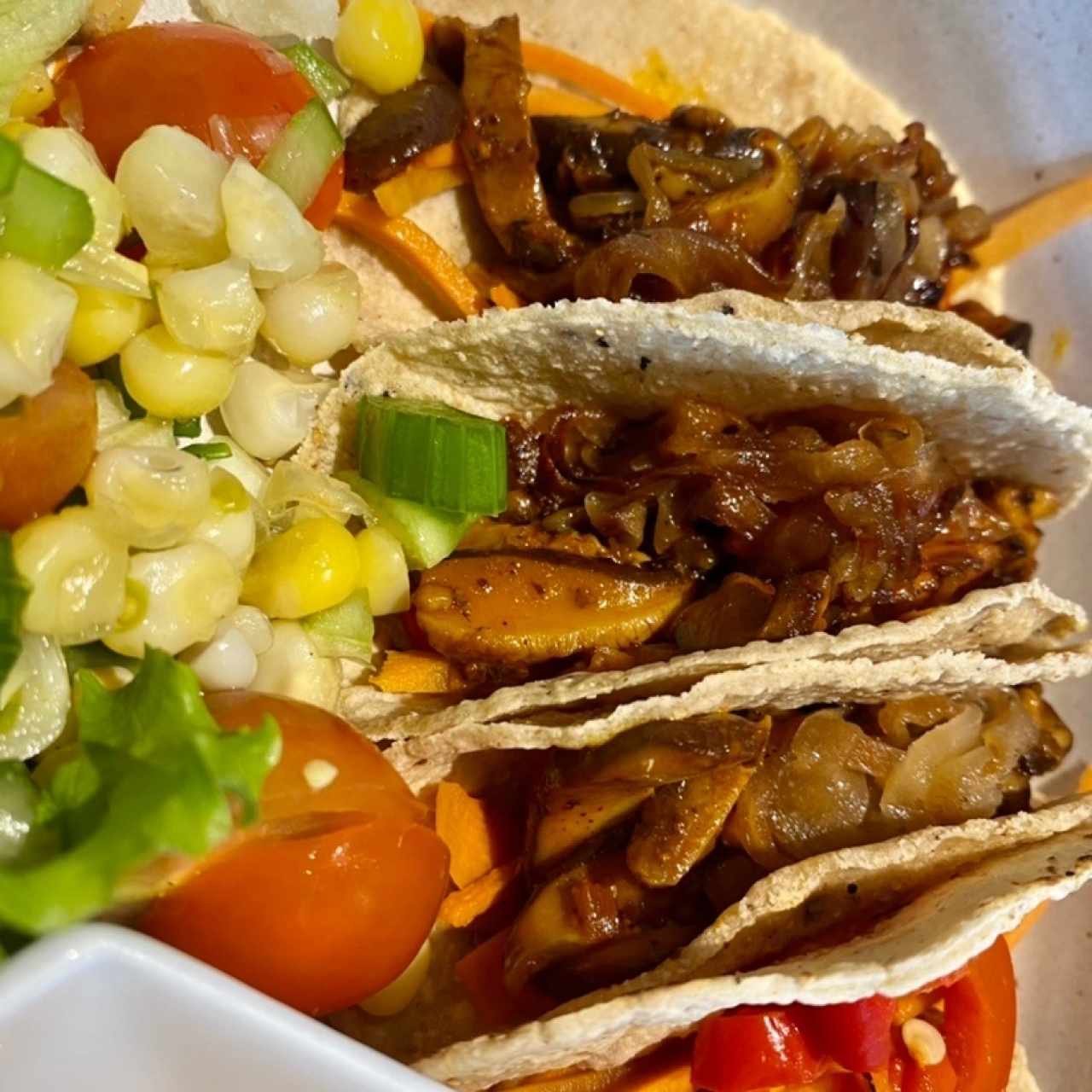 Tacos de Shiitake pibil