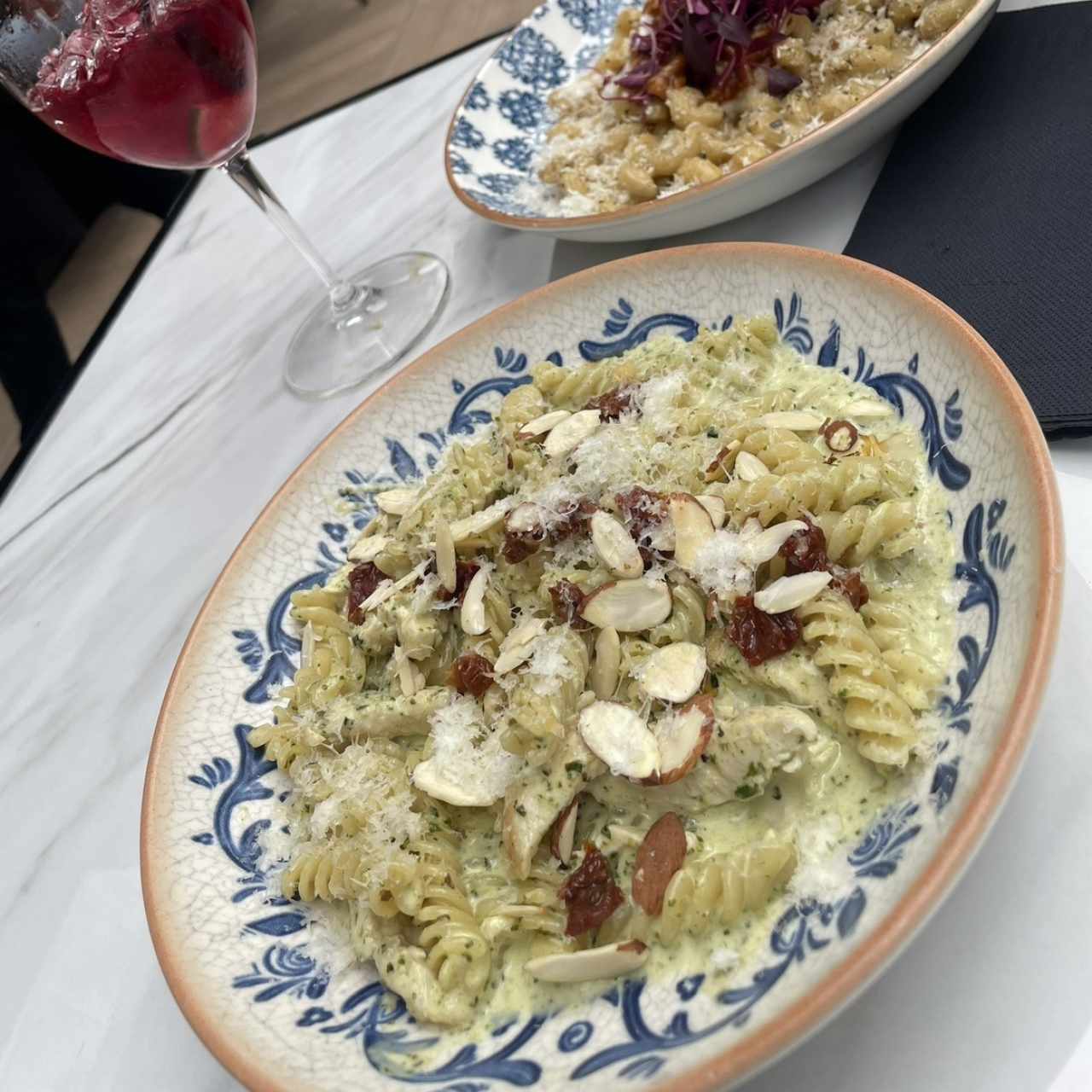 Pasta en salsa pesto 