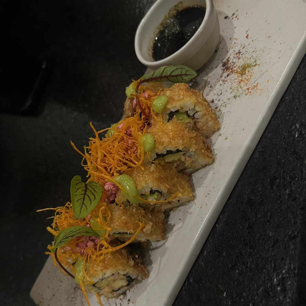 Sushi de salmon y queso